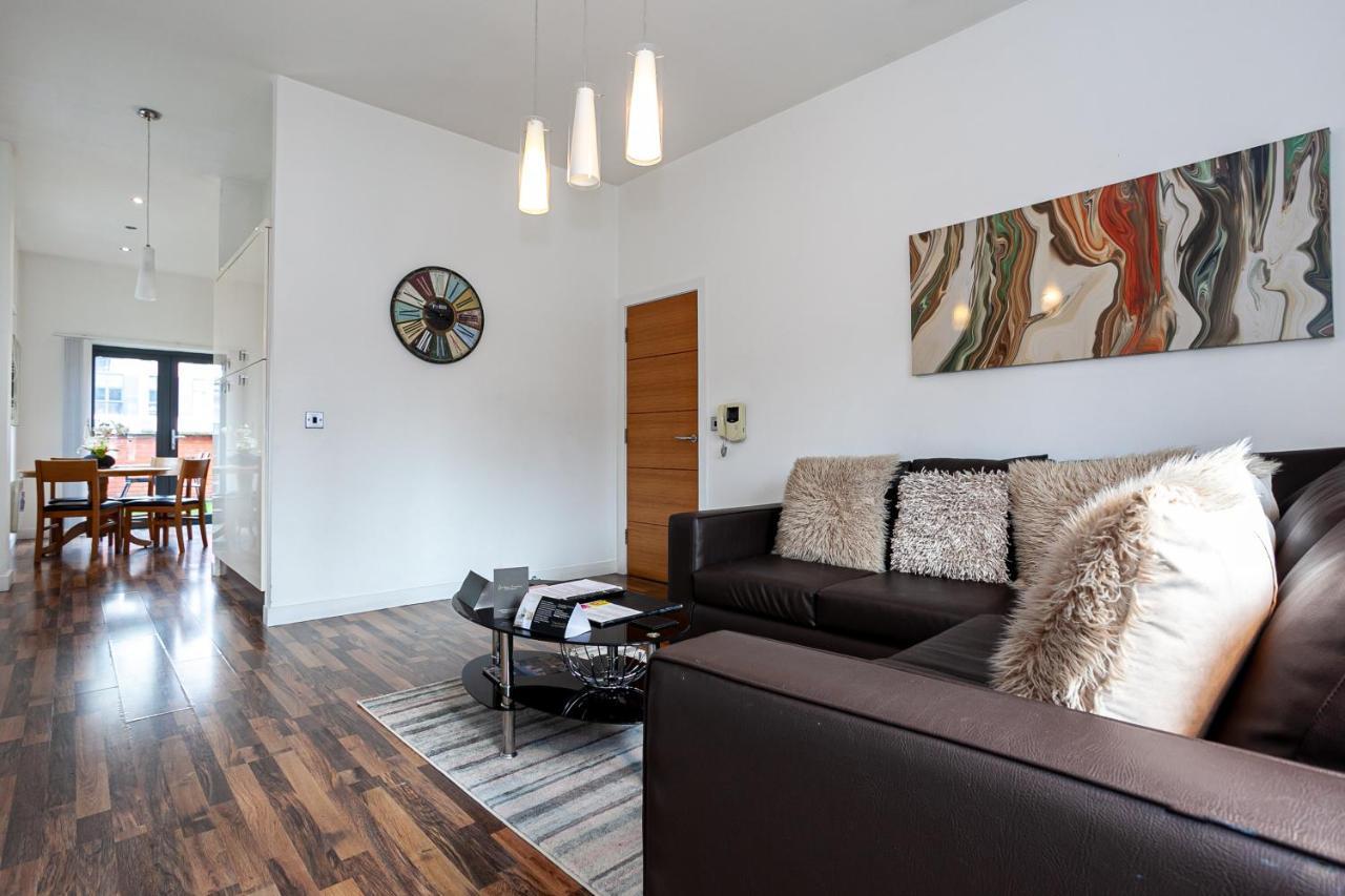 Dreamhouse Apartments Manchester City West Exterior photo